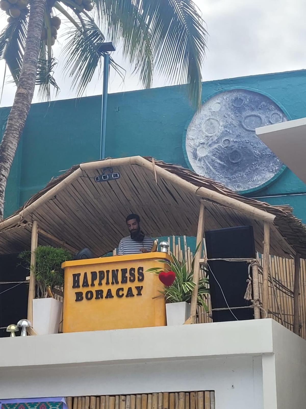 Happiness Hostel Boracay Balabag  Exteriör bild